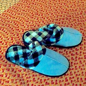 Vera Bradley Slippers